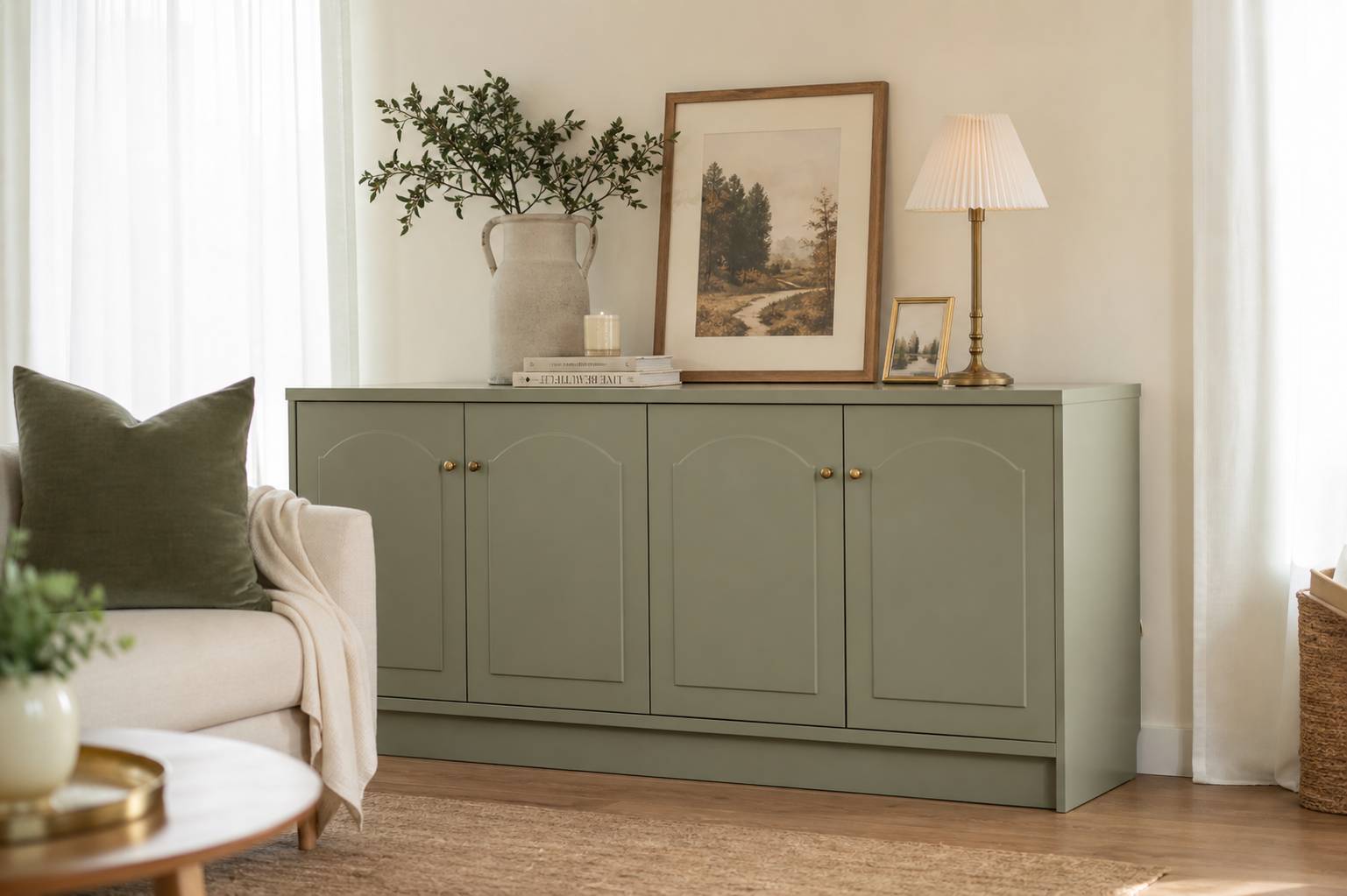 Meuble en mélaminé repeint avec peinture adaptée, ambiance intérieur lumineux palette maison beige écru